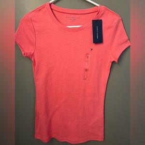 Tommy Hilfiger Women's Coral Pink T-Shirt sz Small New with tags